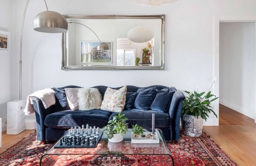 Woollahra Apartment | Stylish 2BR Apartment with Peaceful Balcony