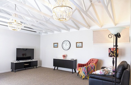 Leura Cabin | Stylish cabin for two in Leura, Blue Mountains NSW