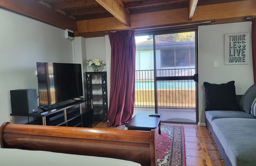 Windsor Ski Chalet | Stylish Cozy Swimming Pool Facing Self-Contained Room No 2 in delightful Windsor