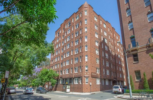 Elizabeth Bay Apartment | Stylish Studio Near Kings Cross Train Station
