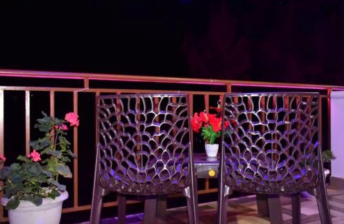 Kumarhatti Apartment | Summer Imperial Crest Hotels By Stayza Retreat