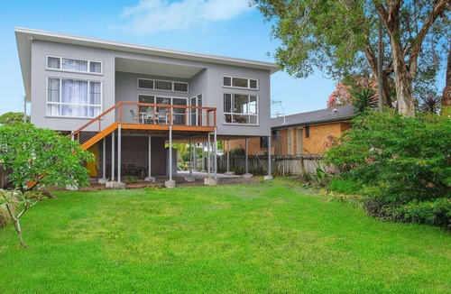 North Haven House | Sunburst - Brand New 3 Bedroom Holiday Home By The Beach