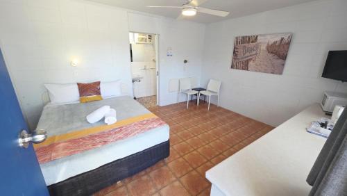 Biggera Waters Hotel | Sunburst Motel