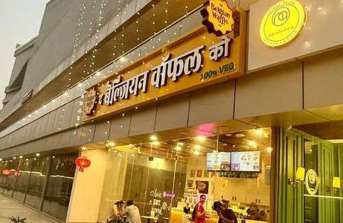 Gurugram Apartment | Sundowner Jacuzzi Hive 6 Studios Key Garden Patio
