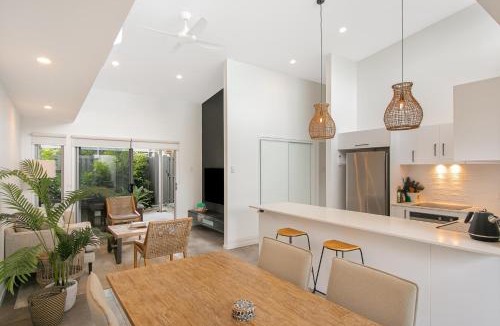 Kingscliff House | Sunfish Special - Beachside Townhouse by uHoliday