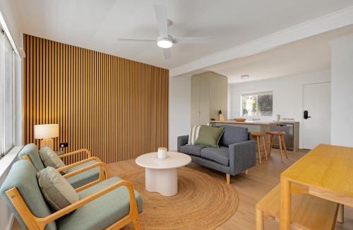Nelligen Hotel | Sunlit on the Clyde