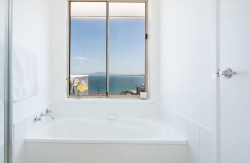 Gerroa House | SUNNYSIDE, Gerroa - 4pm Check Out Sundays (except Peak season)!