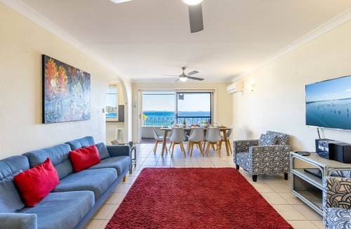 Nelson Bay Apartment | Sunset, 3/11 Victoria Parade - stunning unit right across from the water