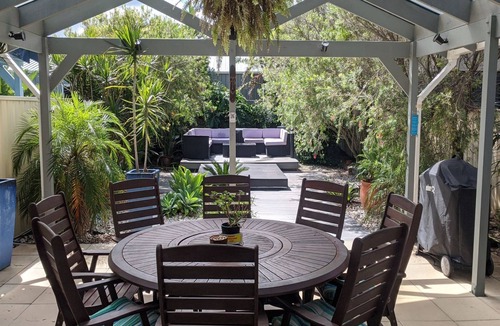 Anna Bay House | Sunset on Birubi, 2/40 Ocean Ave - pet friendly, air con, water views, WIFI and outdoor spa