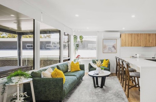 Summerland Point House | Sunset Shore Retreat – Waterfront Reserve Escape a