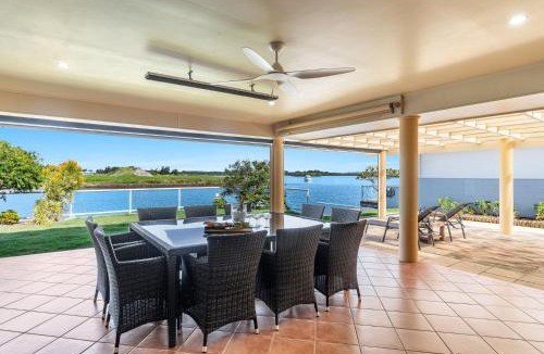 Yamba House | Sunsets AT 101 - Pet Friendly Waterfront - Holiday Yamba