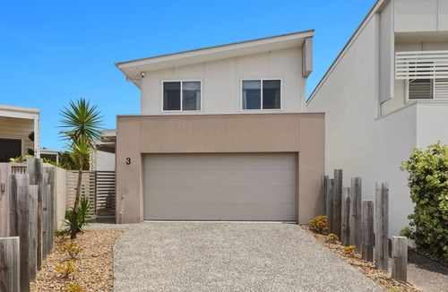 Kingscliff House | Sunshine on Salt Water Kingscliff
