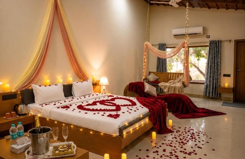 Junagadh Hotel | Sunyata Eco Resort