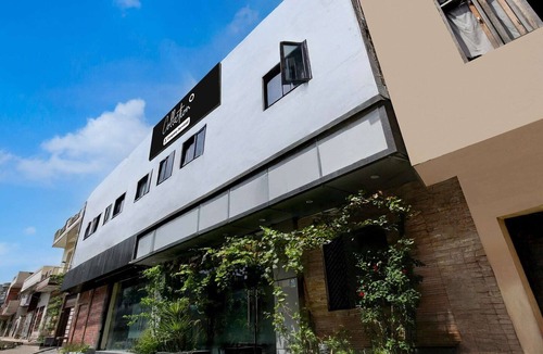 Amritsar House | Super Collection O Ishwar Nagar