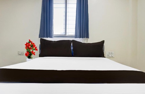 Pune Hotel | Super Collection O Katraj Near KK Market