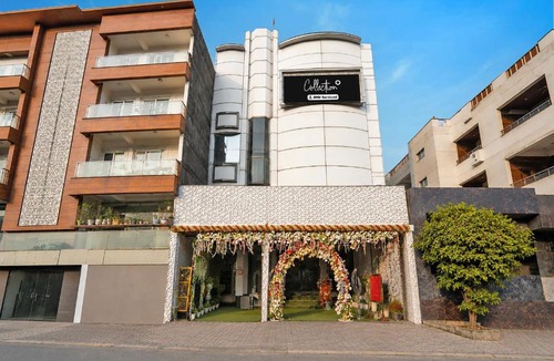 Vasundhara Hotel | Super Collection O Sector 5 Ghaziabad Formerly Five Seas