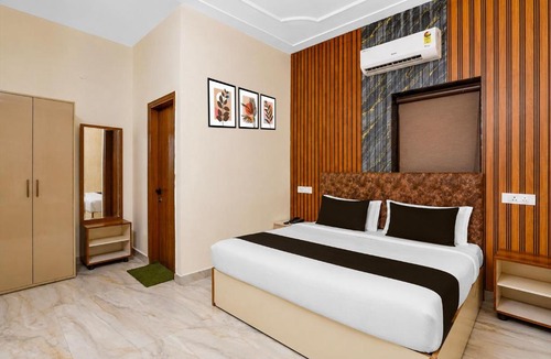 Mohali Hotel | Super Collection O Sector 78 Mohali Formerly Hotel Prince