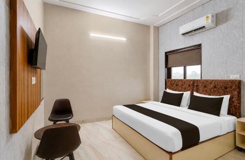 Mohali Hotel | Super Collection O Sector 78 Mohali Formerly Hotel Prince