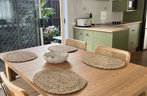 Bogangar House | Super Comfortable 3-Bedroom Townhouse – Minute Walk to Cabarita Beach Village.