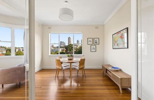 Elizabeth Bay Apartment | Super Comfortable Harbour View Aapartment