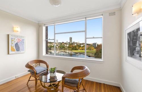 Elizabeth Bay Apartment | Super Comfortable Harbour View Aapartment