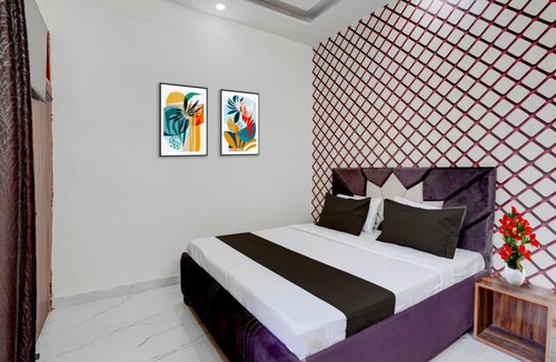 Mohali Hotel | Super Hotel O by OYO ISBT Mohali Formerly Holiday Spot