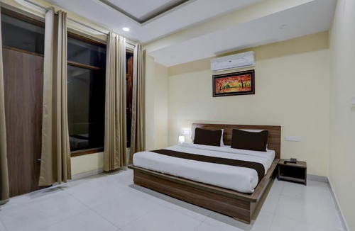 Gomti Nagar Hotel | Super OYO Townhouse Gomti Nagar Sector 1 Formerly The Gahmar Inn