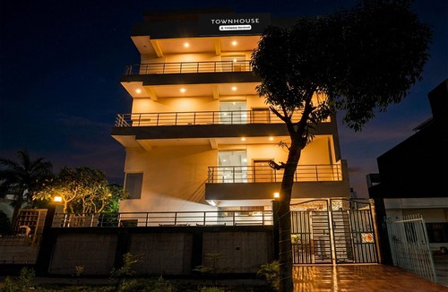 Sector 70 House | Super Townhouse Noida Sector 70