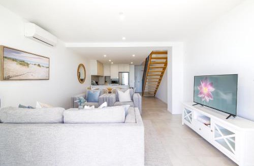 Batemans Bay Apartment | Superb 2-Bed Apartment with Scenic Bay Views