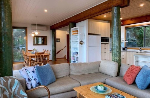Separation Creek House | Surf Shack - Beach Front