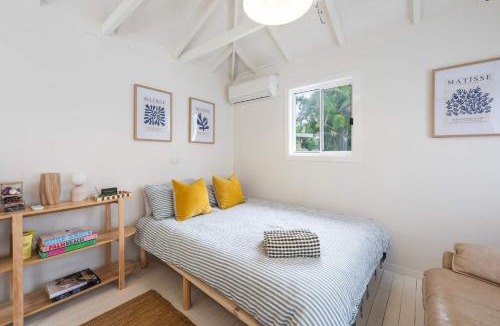 Wooloweyah House | Surf Shack Bungalow - Oceanstays
