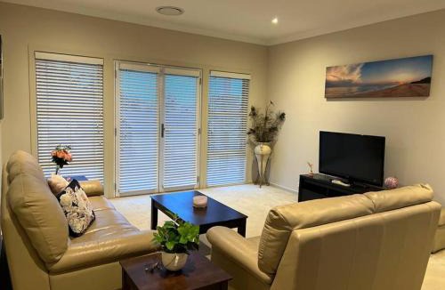 Barrack Point Apartment | Surfmist Barrack Point