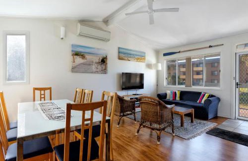Hawks Nest House | Surfs Up