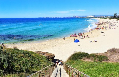 Wollongong Hotel | Surfside 22