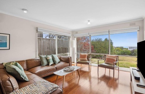 Surf Coast House | Surfside Serenity
