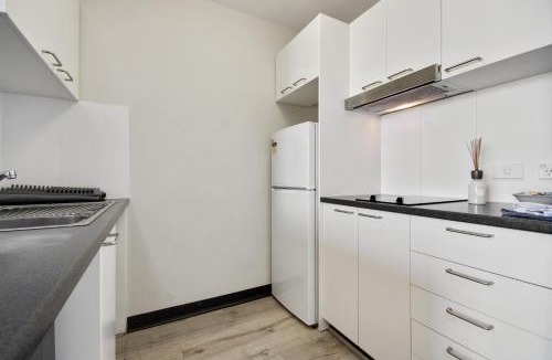 Adelaide Central Business District Apartment | Swainson on Synagogue