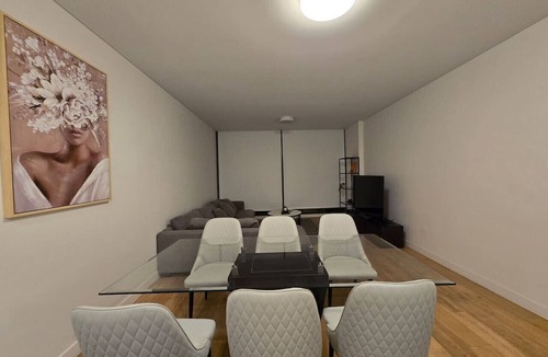 Rosebery Apartment | SYD Rosebery 3BR 016 Apt Close to CBD & Airport