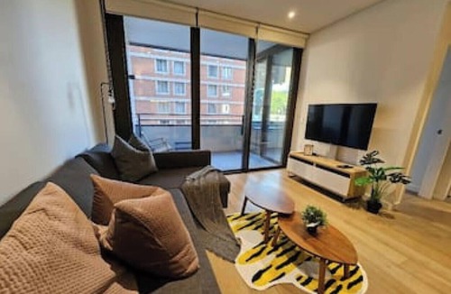 Chinatown Apartment | Sydney Chinatown 2BR 03 Walk to Darling Harbour
