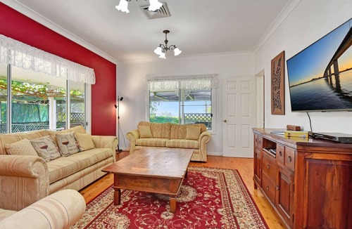 Bellbird House | Tabitha Hill Estate (pet friendly) close to wineries and nature