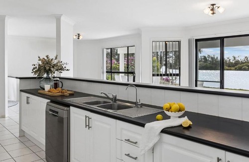 Yamba House | Taroona - Majestic Waterfront Holiday House in Yamba - Holiday Yamba