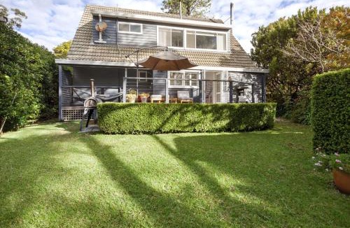 Blackheath House | Te Kāinga Maunga Spa Sauna Cosy Fireplace and Pet Friendly