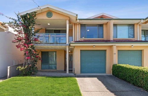 Broulee House | Ted's at Broulee