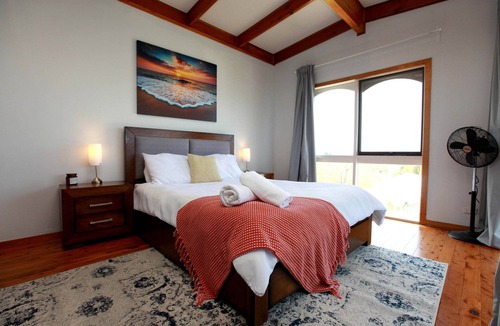 Jam Jerrup House | Tequila Sunset - Sea Views - Beach meets Farm