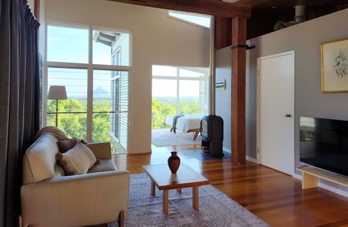 Peachester Condo | The Artists Studio, Sunshine Coast Hinterland