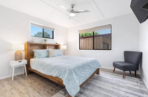 Urangan House | 'The Aussie Classic' Poolside Living by the Marina