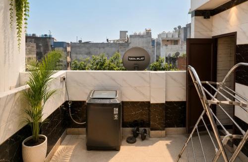 Delhi Hostel | The Bachelors Boys PG