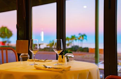 Whyalla Hotel | The Beach Hotel Whyalla