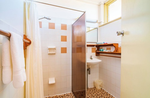 Whyalla Hotel | The Beach Hotel Whyalla