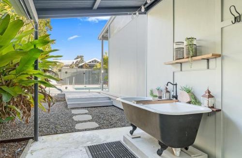 Scarness House | The Breeze BeachSide Cottage