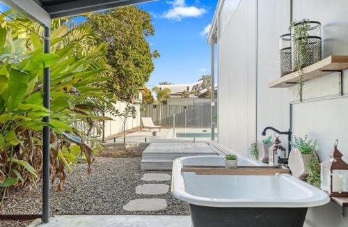 Scarness House | The Breeze BeachSide Cottage